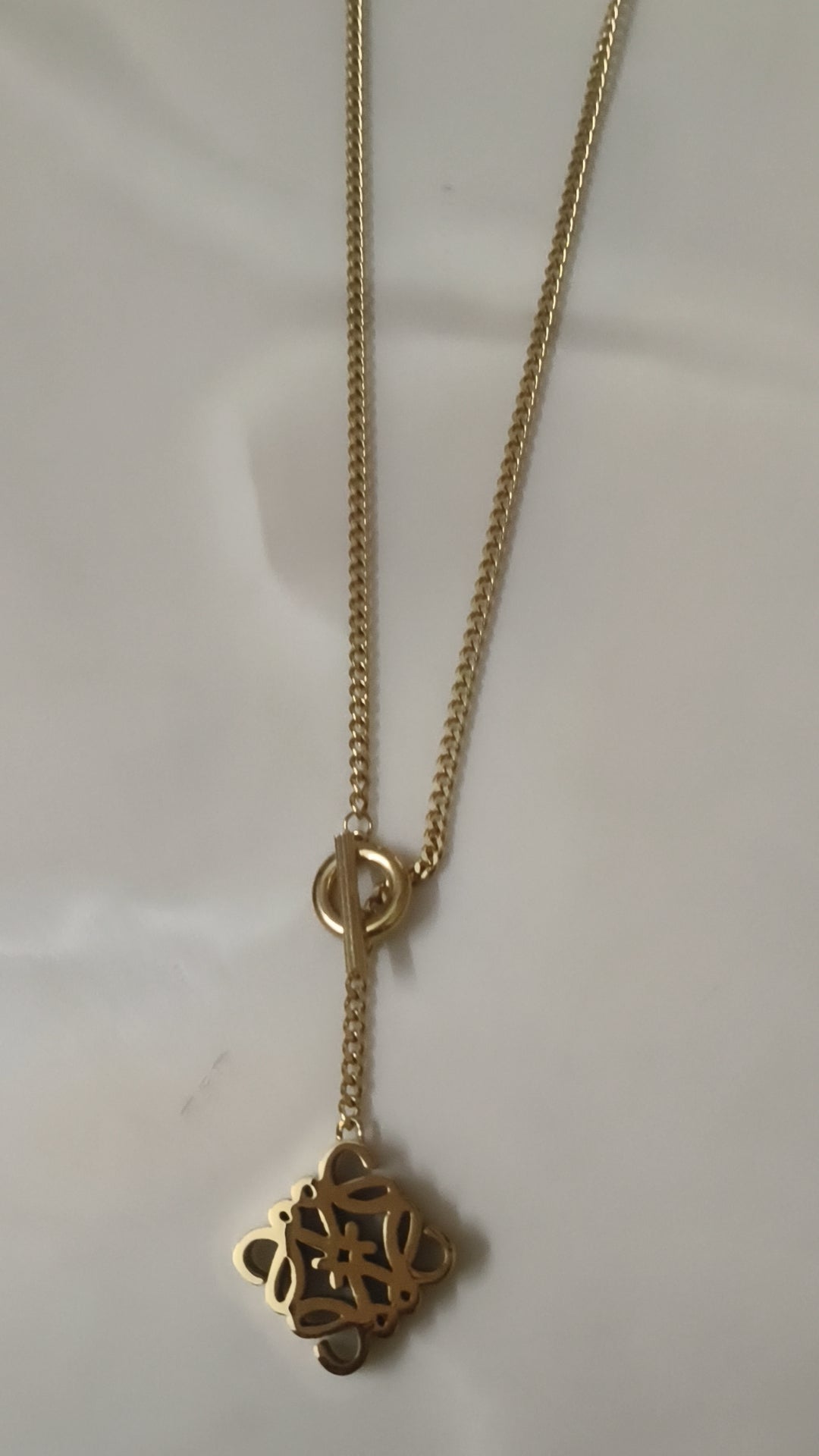 Revoria Gold Geometric Pendant Necklace | Minimalist Statement Chain for Women